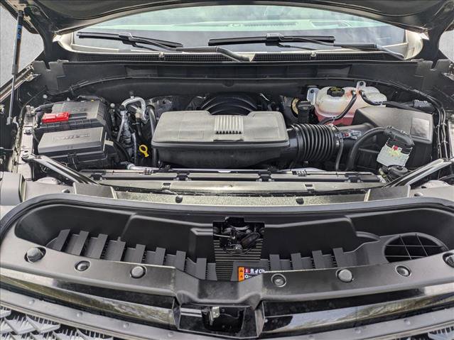 Used 2025 Cadillac Escalade ESV Sport Platinum w/ LPO, ONYX Package image 28