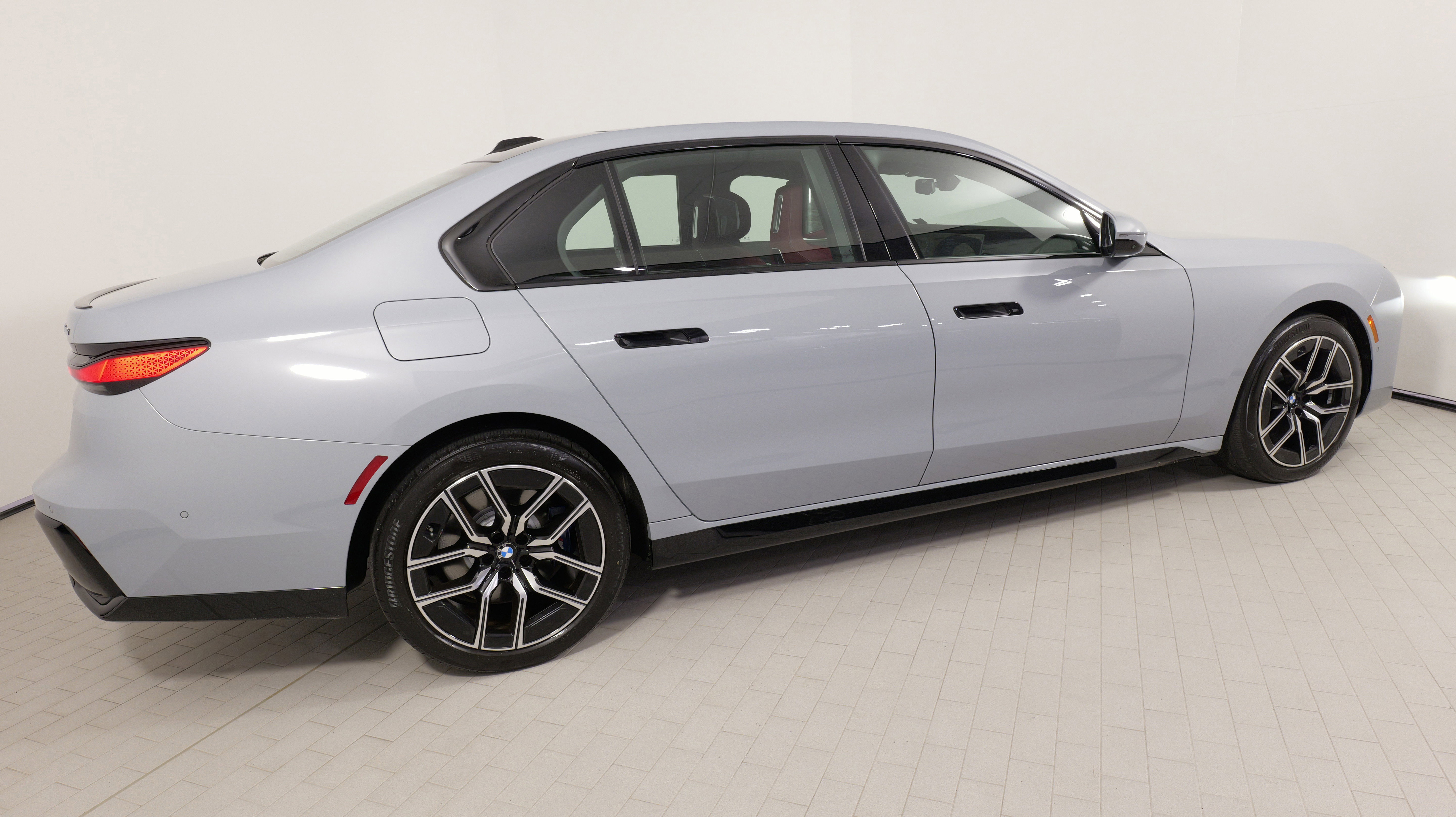 Used 2024 BMW 740i xDrive image 8