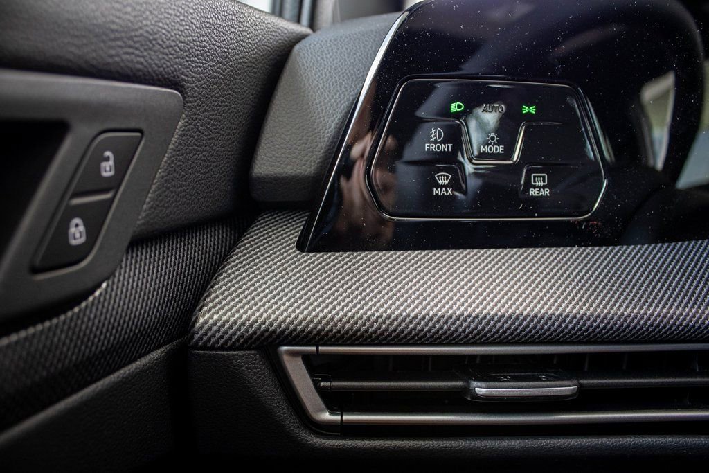 New 2025 Volkswagen GTI SE image 33