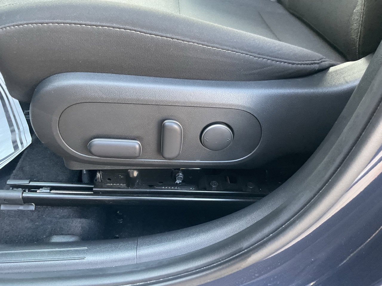 Used 2025 Hyundai Kona SEL FWD image 12