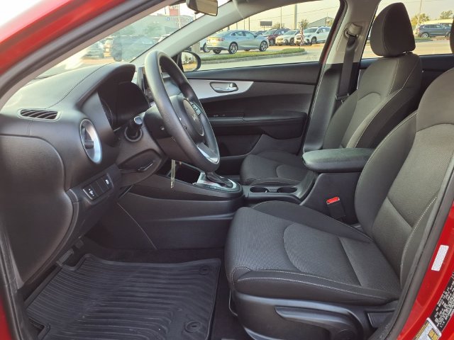 Used 2024 Kia Forte LXS FWD image 6