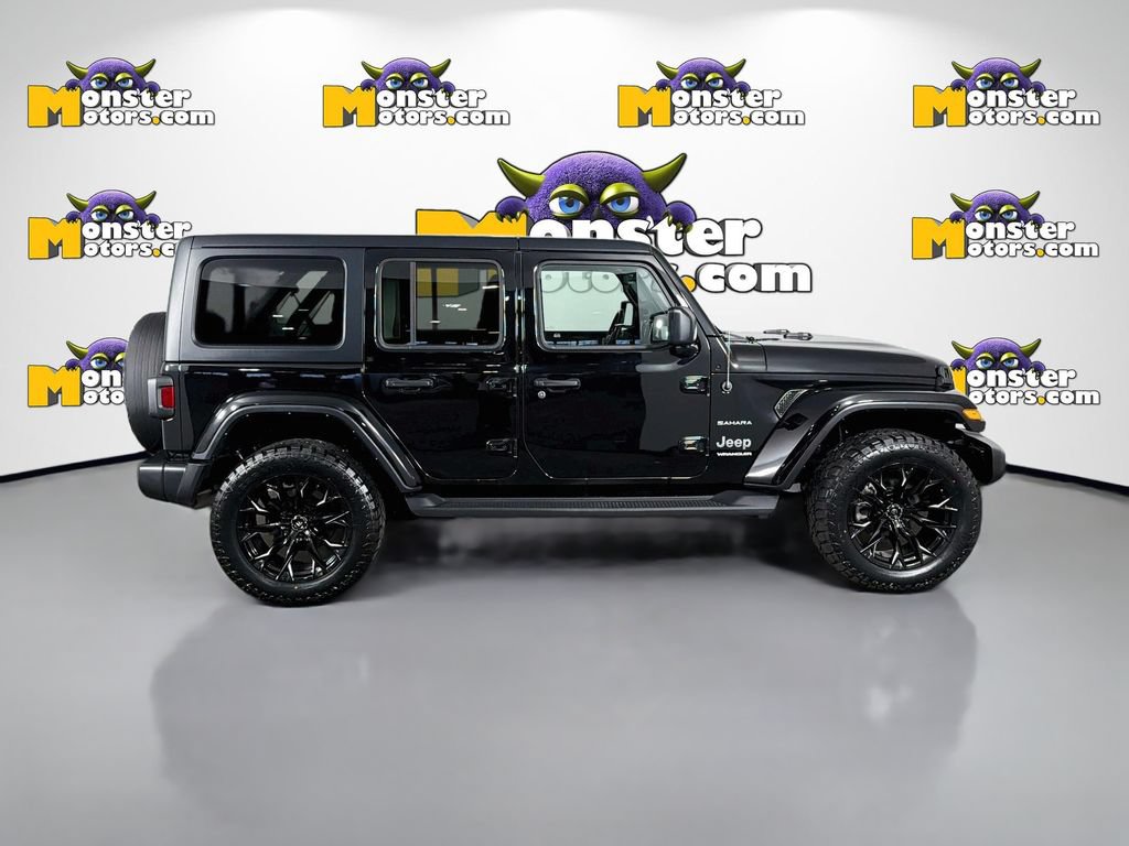 Used 2023 Jeep Wrangler Unlimited Sahara w/ Cold Weather Group AWD/4WD image 4