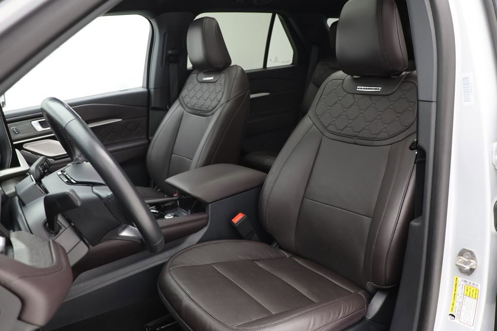 Used 2025 Ford Explorer Platinum w/ LUX Leather Package AWD/4WD image 17