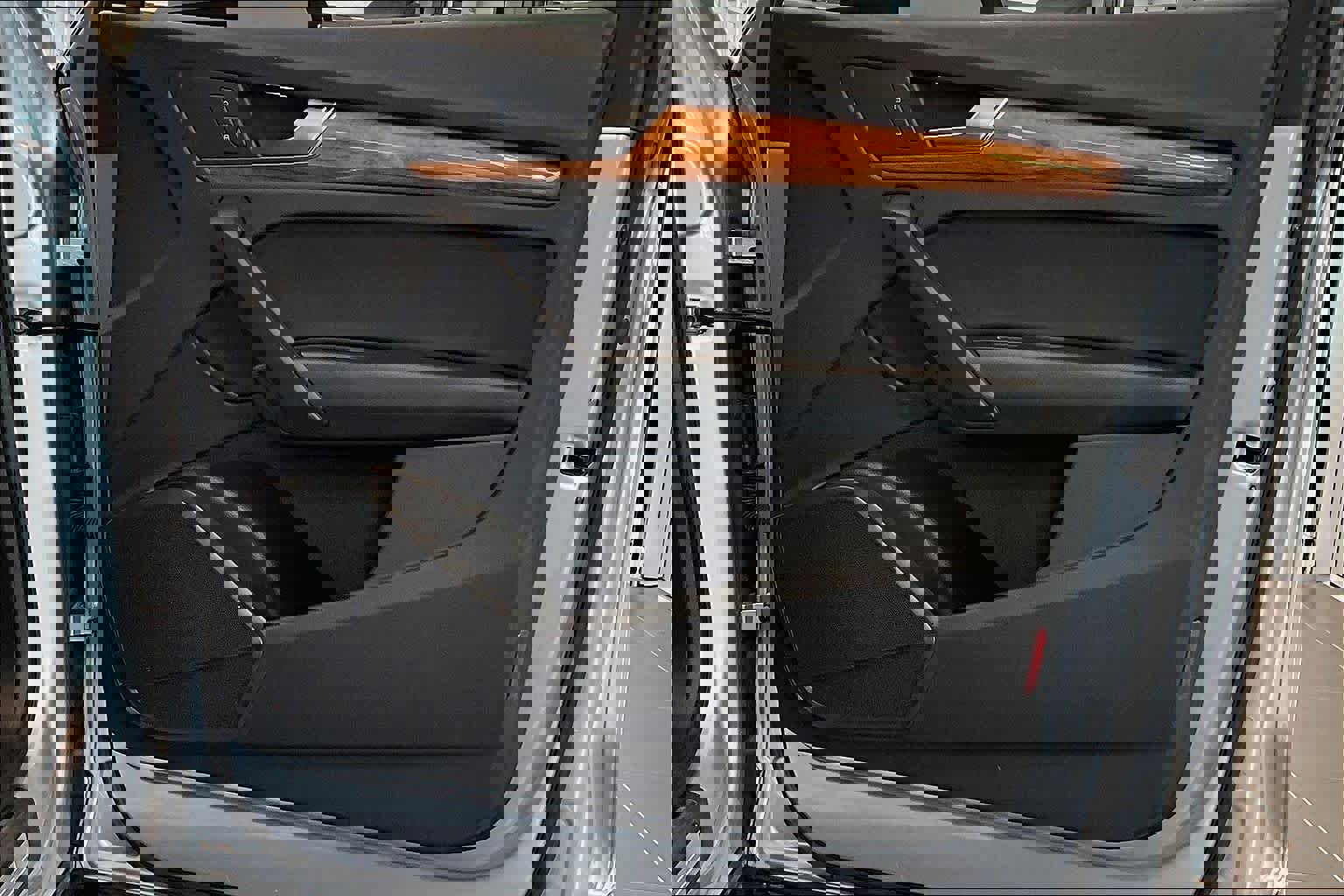 Used 2023 Audi Q5 2.0T Premium w/ Convenience Package image 22