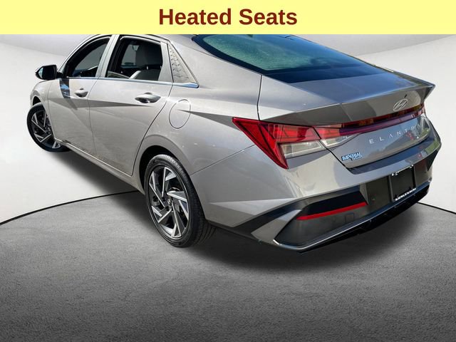 Used 2024 Hyundai Elantra Limited image 10