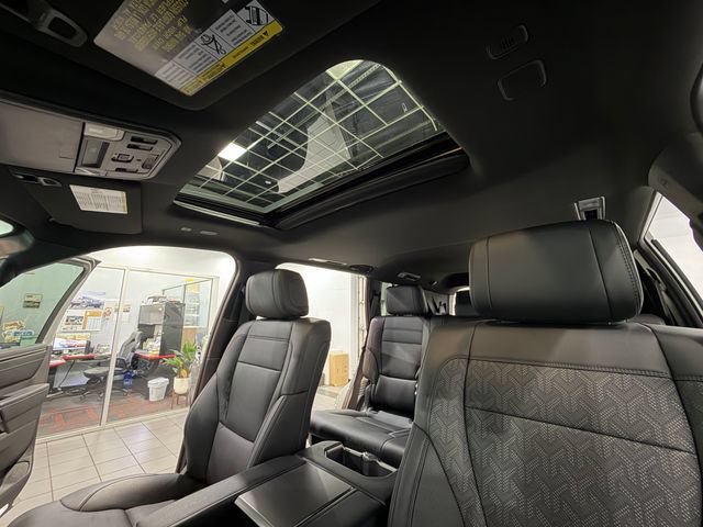 Used 2025 Toyota Sequoia Limited w/ Tow Technology Package AWD/4WD image 32