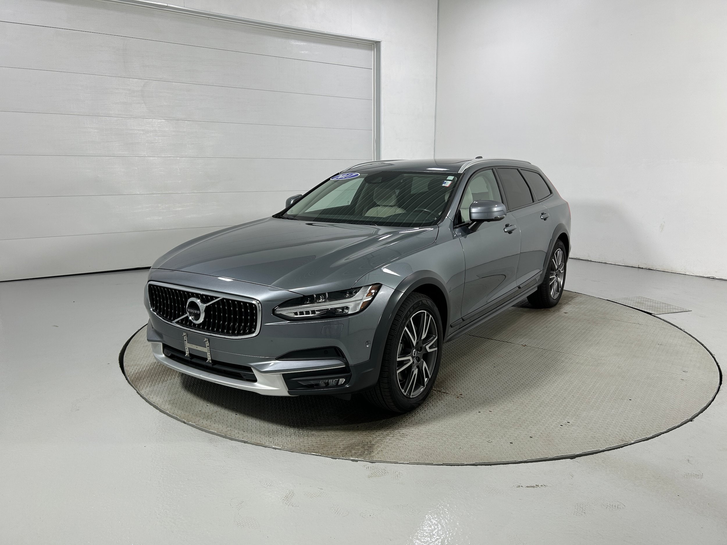Used 2017 Volvo V90 T6 Cross Country AWD/4WD image 19