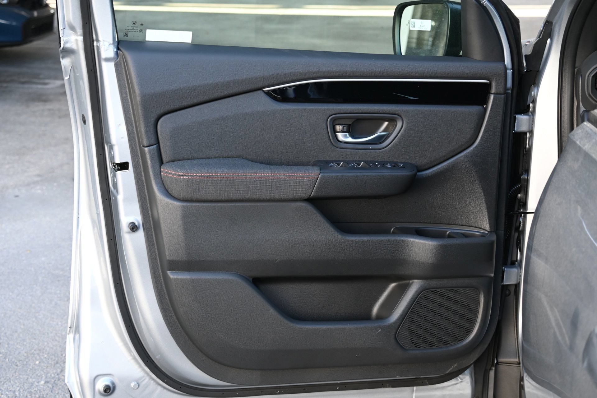New 2026 Honda Pilot Sport image 12