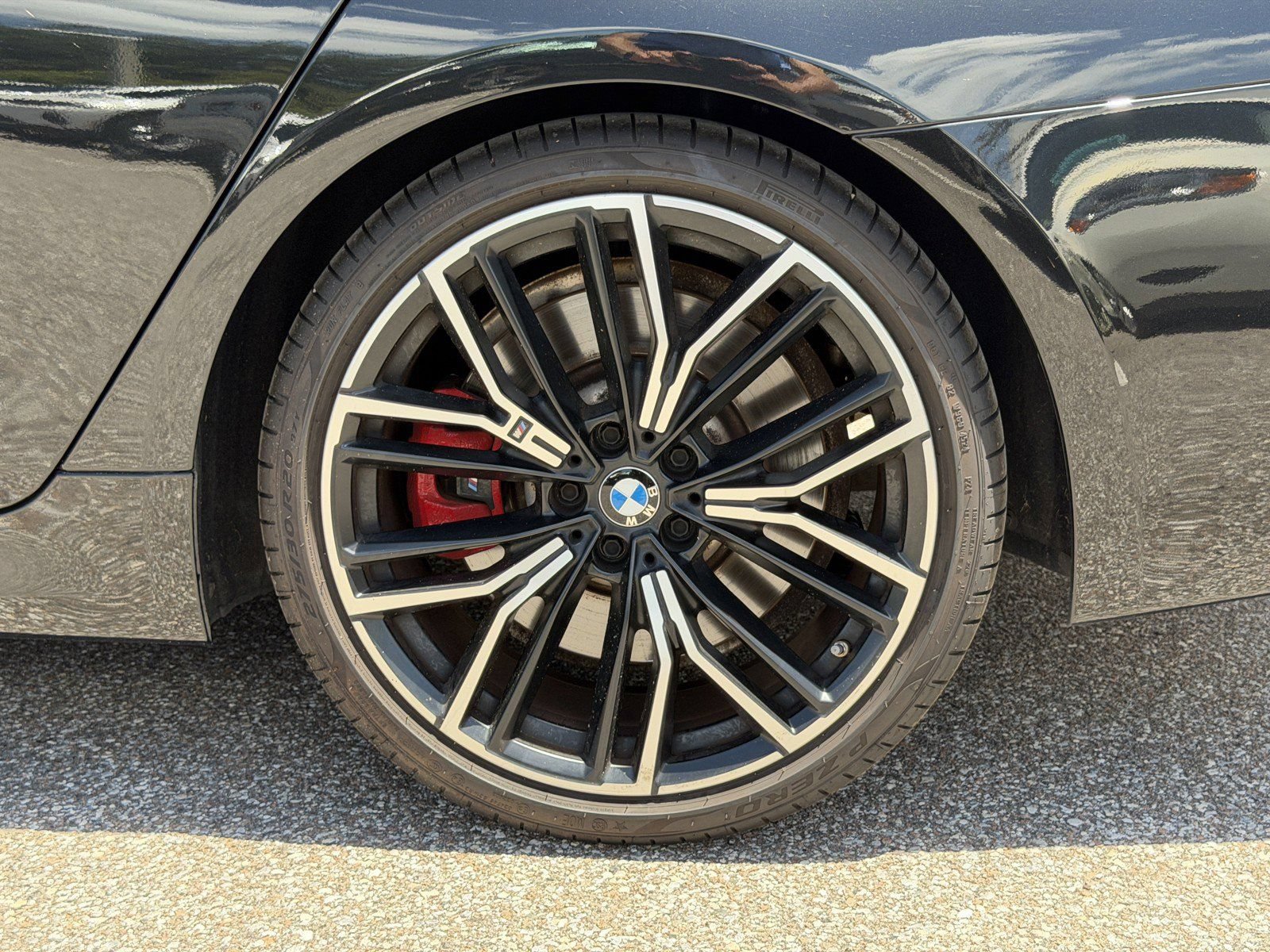 Used 2023 BMW M550i xDrive w/ Executive Package AWD/4WD image 11