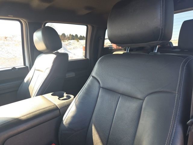 Used 2015 Ford F350 Lariat image 19