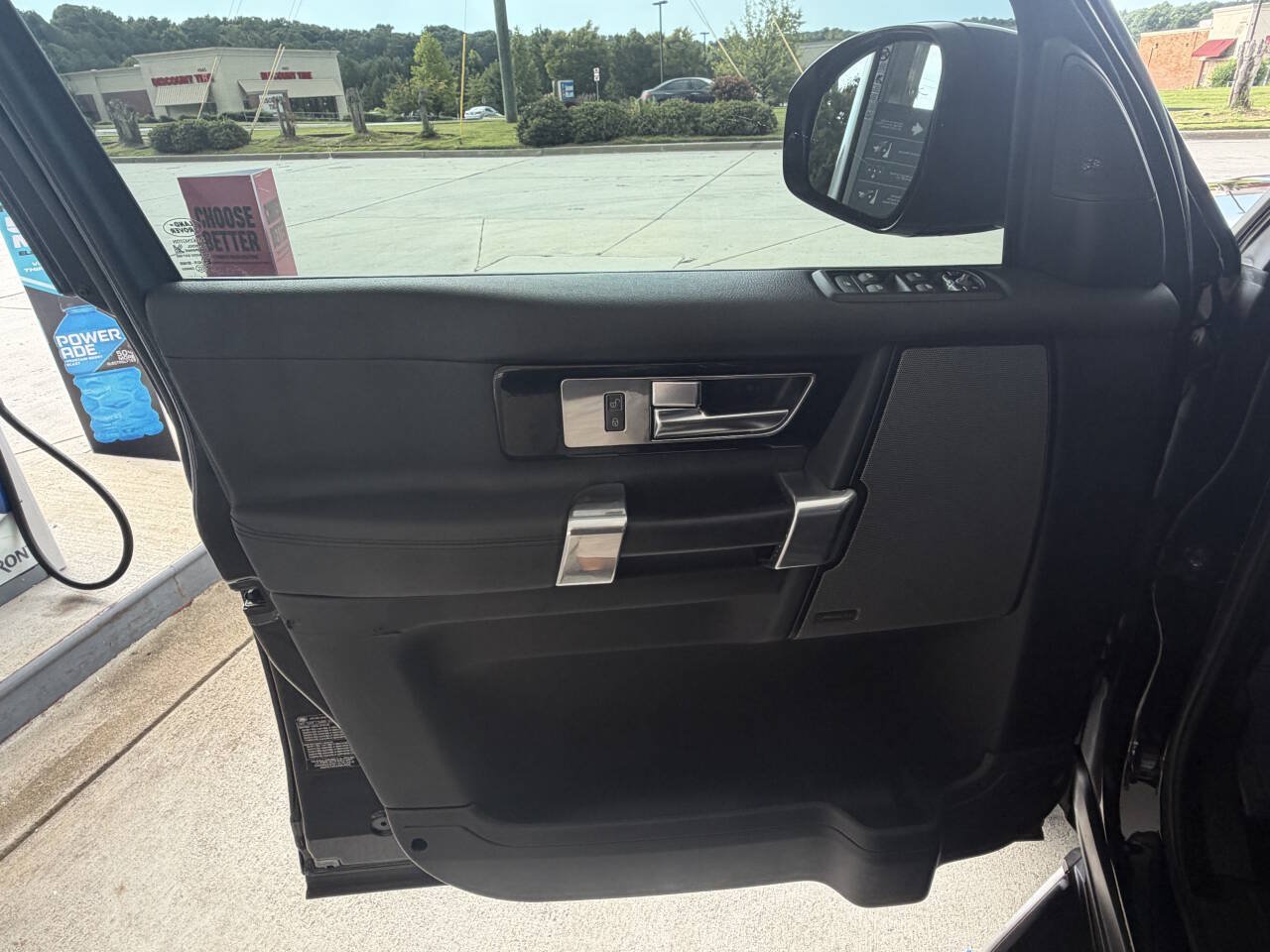 Used 2015 Land Rover LR4 HSE AWD/4WD image 21
