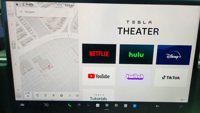 Used 2022 Tesla Model S image 46