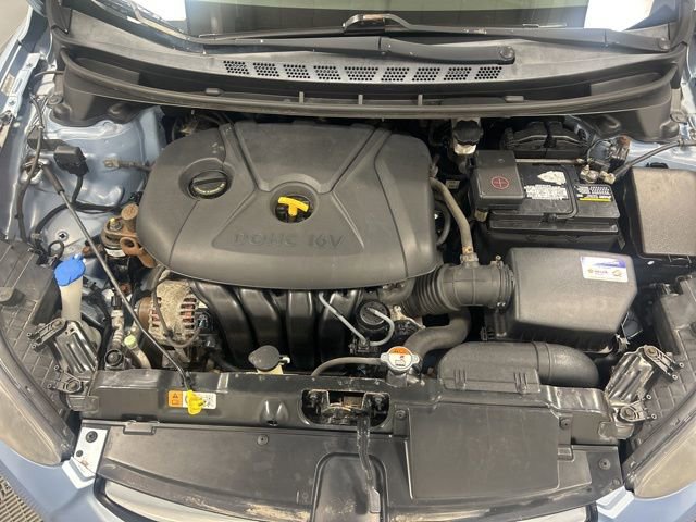 Used 2012 Hyundai Elantra GLS w/ Preferred Pkg 3 image 7
