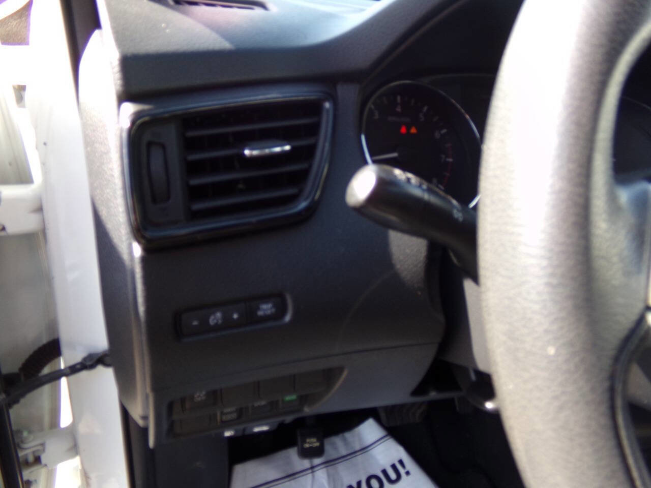 Used 2017 Nissan Rogue S image 35