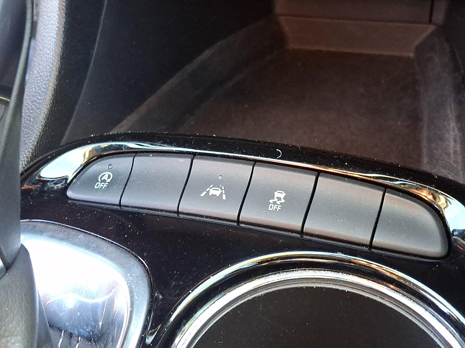 Certified 2021 Buick Encore GX Preferred w/ Cold Weather Comfort Package FWD image 24