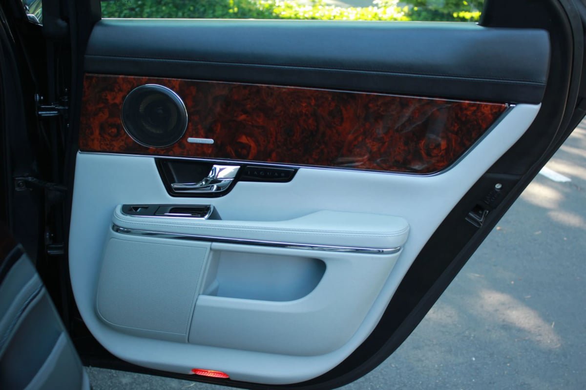 Used 2012 Jaguar XJ RWD image 23