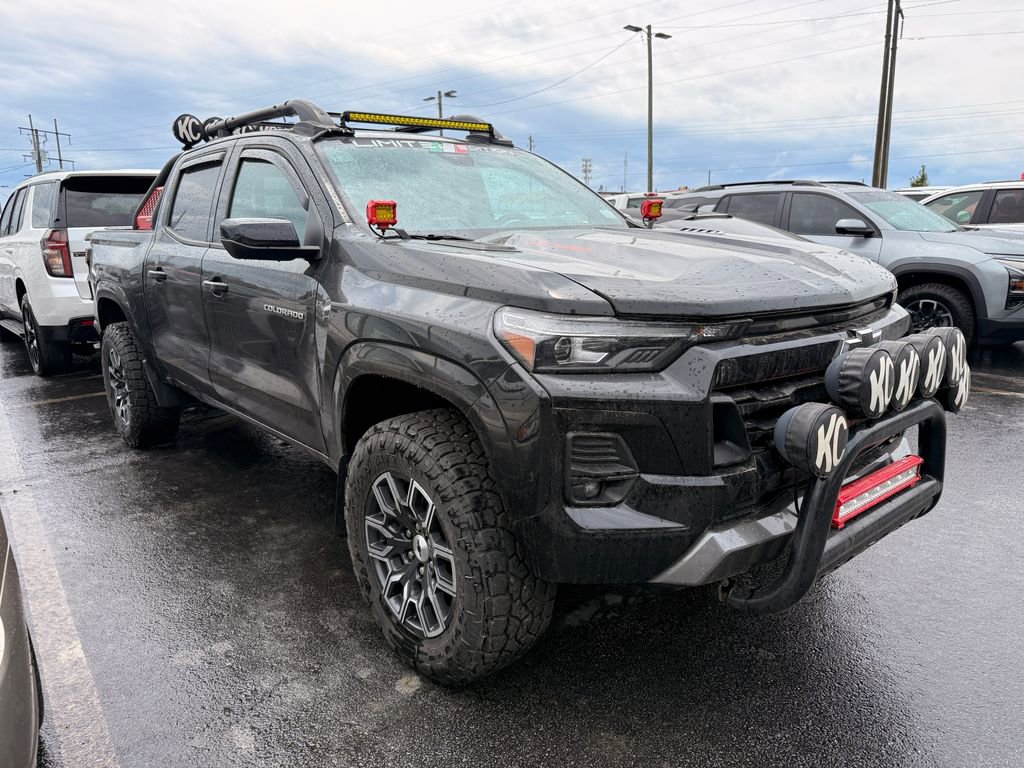 Used 2023 Chevrolet Colorado Z71 w/ Z71 Convenience Package 2 AWD/4WD image 4