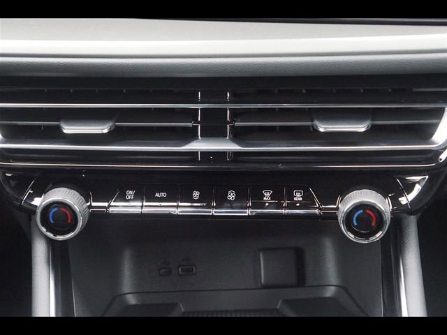 New 2026 Chevrolet Traverse LT image 11