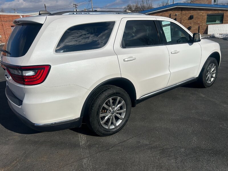 Used 2017 Dodge Durango SXT w/ Quick Order Package 23B AWD/4WD image 3