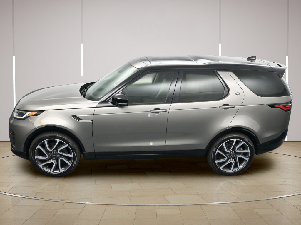 Used 2025 Land Rover Discovery Dynamic SE AWD/4WD image 31