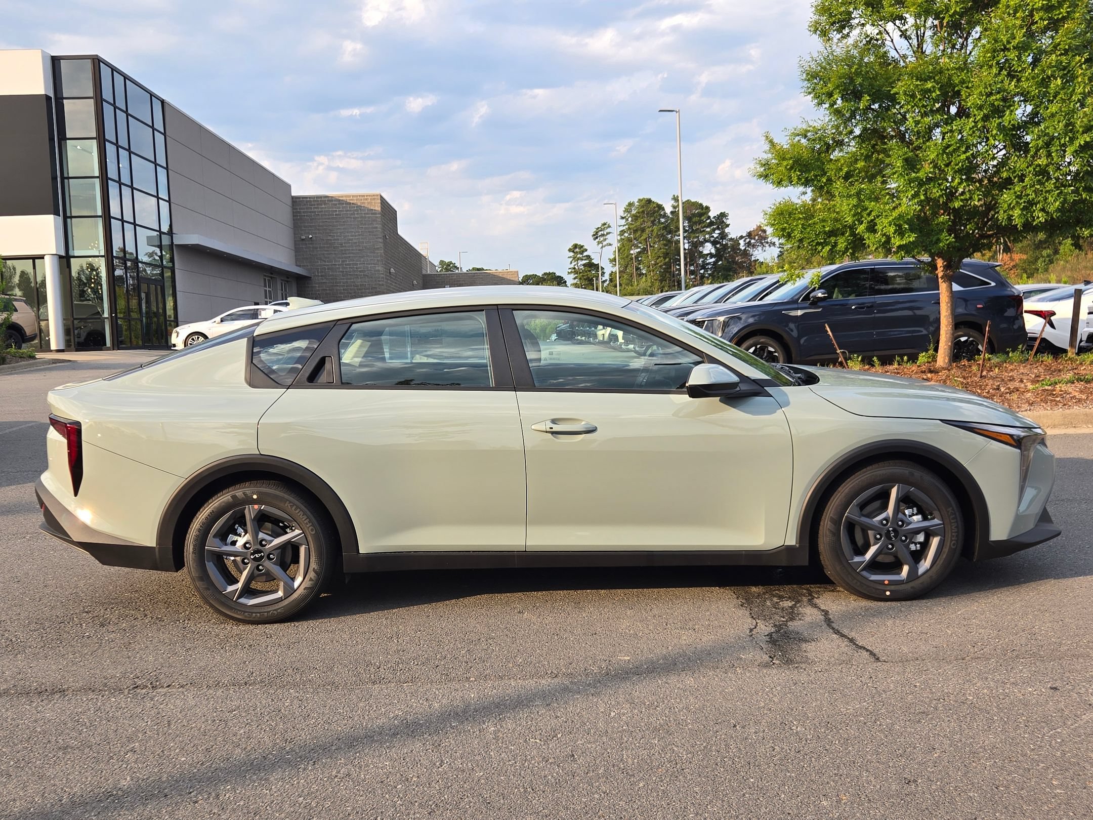 New 2026 Kia K4 FWD image 8