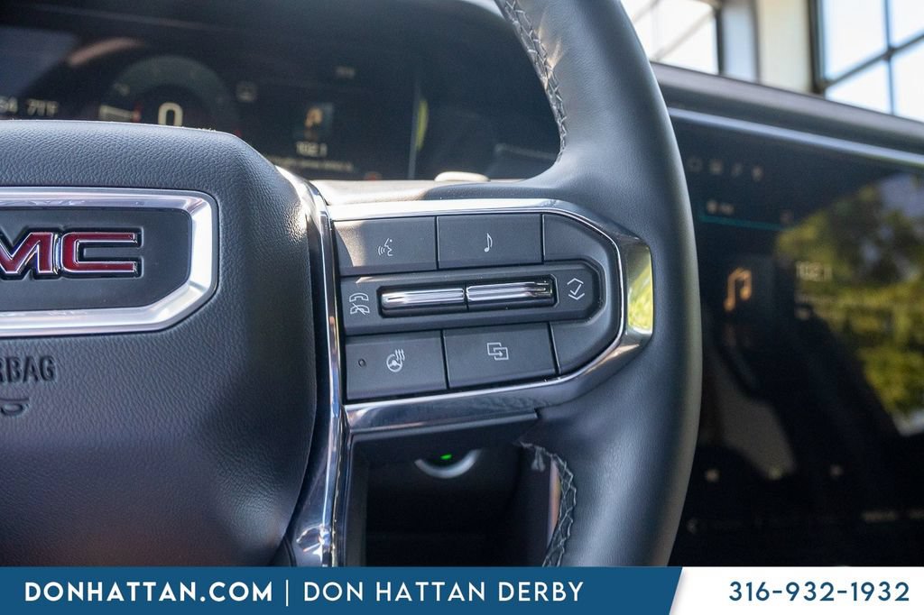 Used 2025 GMC Acadia Elevation AWD/4WD image 11