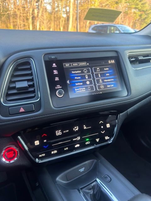 Used 2019 Honda HR-V Touring image 12