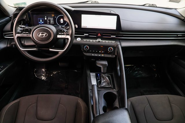 Used 2024 Hyundai Elantra SEL FWD image 22