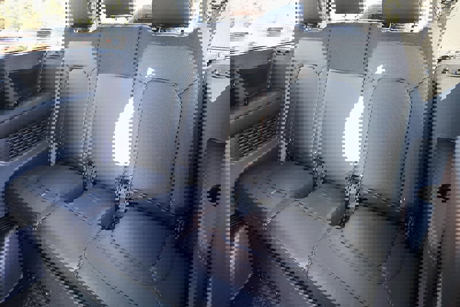 New 2025 Land Rover Defender 130 V8 image 18