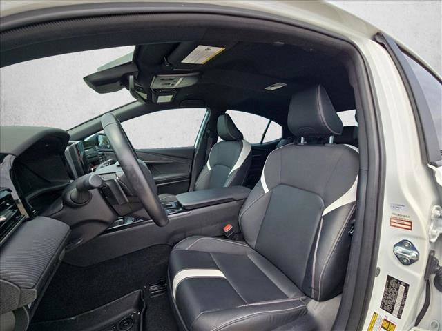 Used 2025 Toyota Camry SE w/ Convenience Package FWD image 14