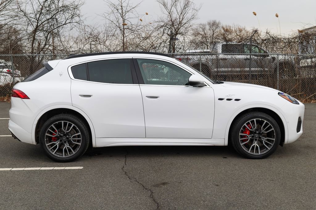 Certified 2023 Maserati Grecale GT image 8