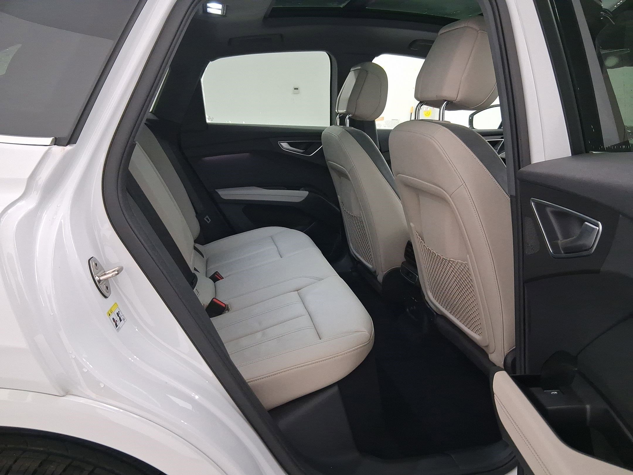 Certified 2023 Audi Q4 e-tron Prestige image 31
