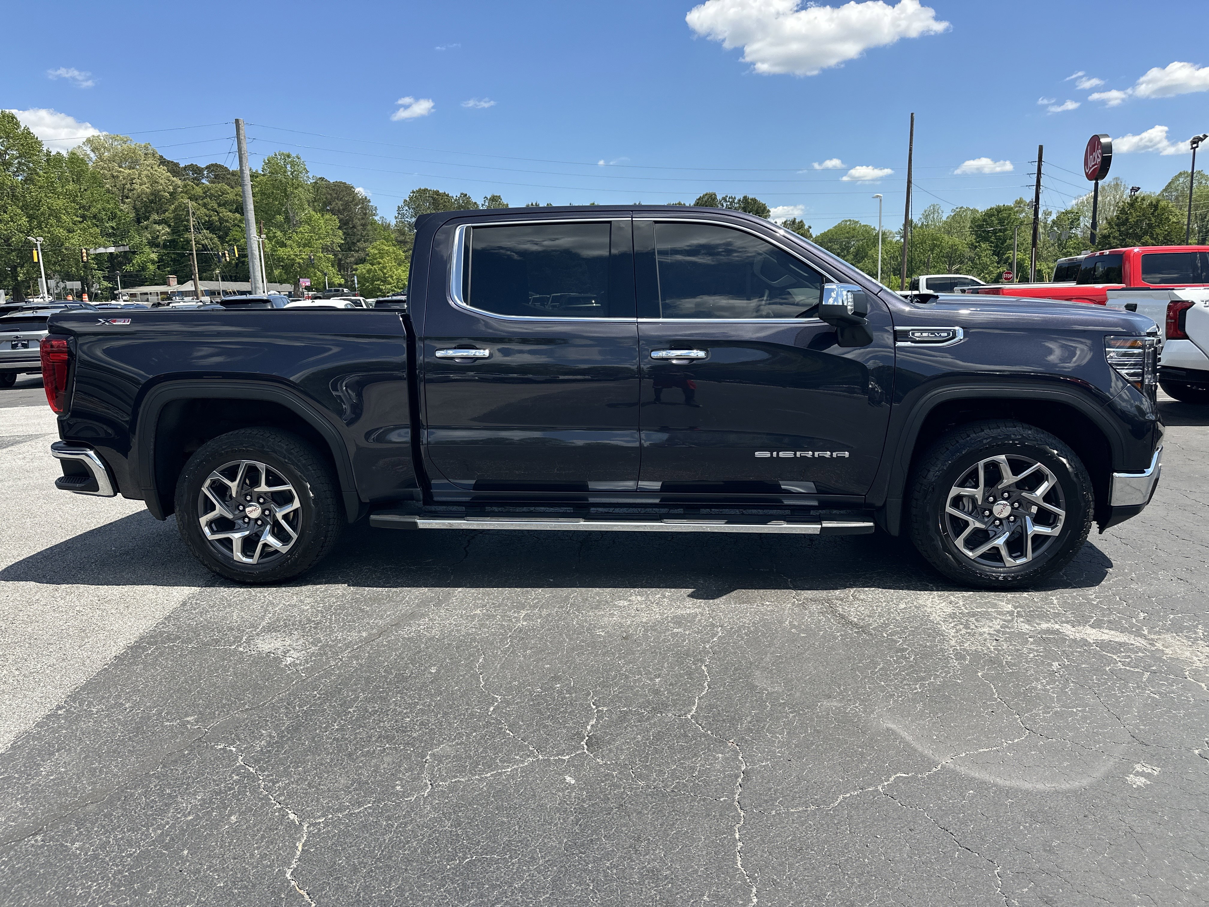 Used 2025 GMC Sierra 1500 SLT w/ SLT Premium Plus Package image 9