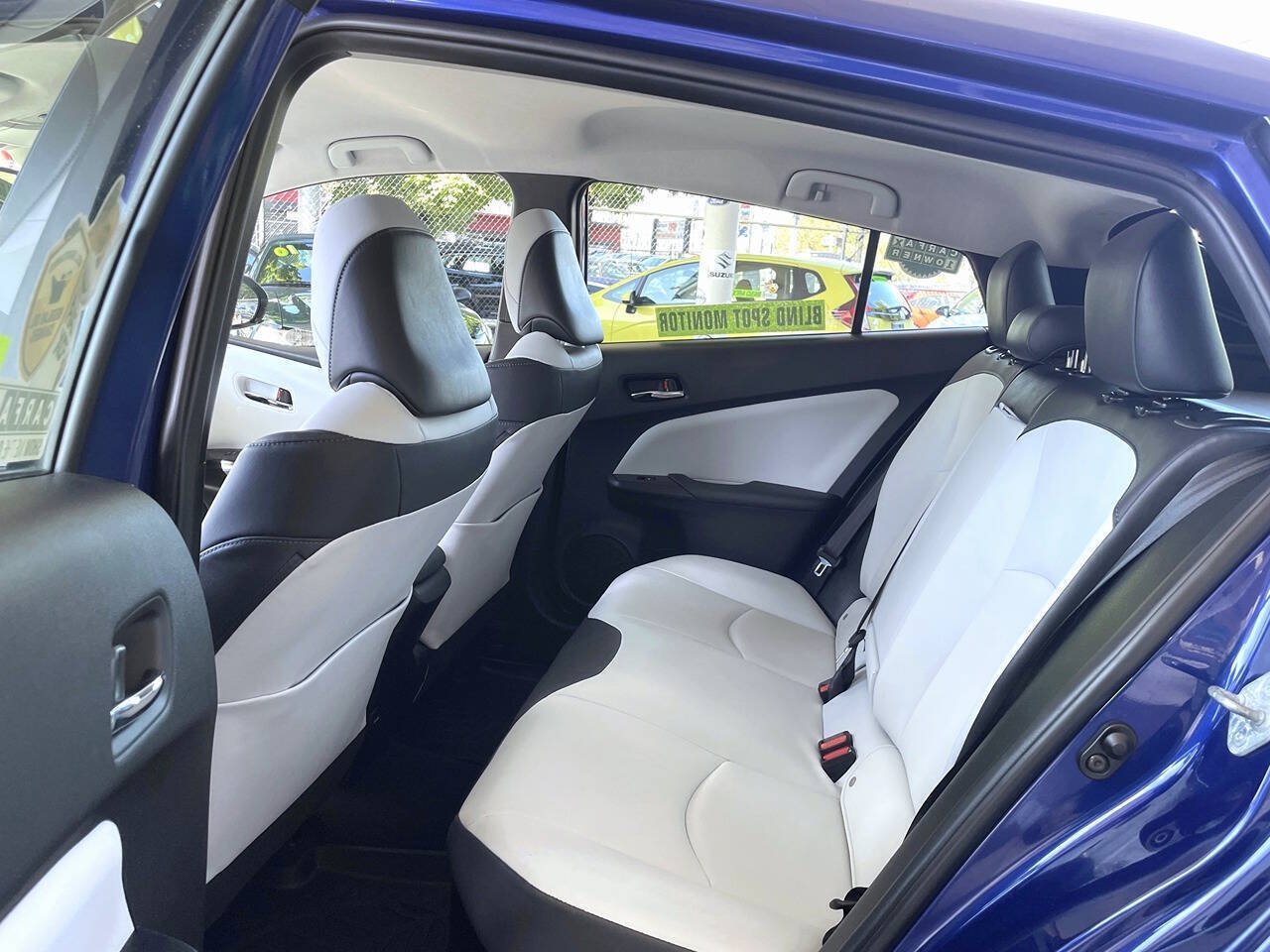 Used 2017 Toyota Prius Four Touring FWD image 26