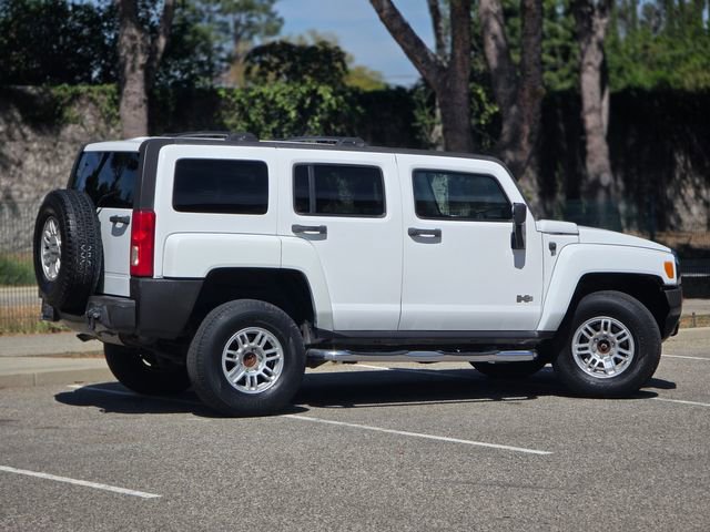 Used 2009 HUMMER H3 image 8