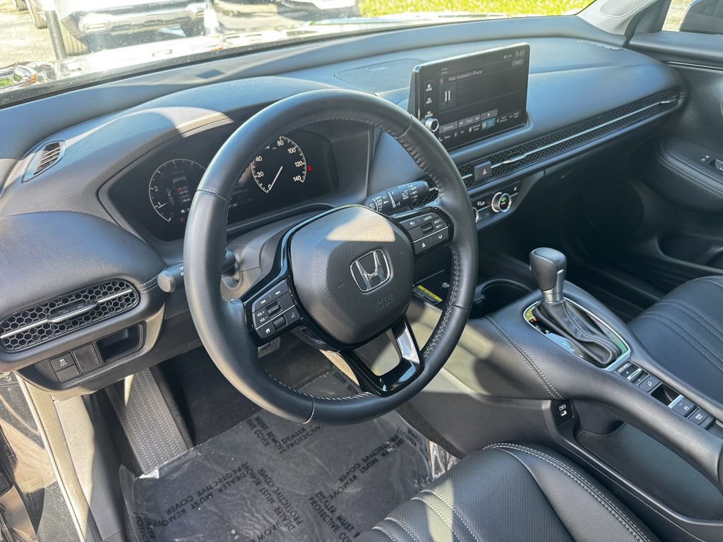 Used 2025 Honda HR-V EX-L image 5