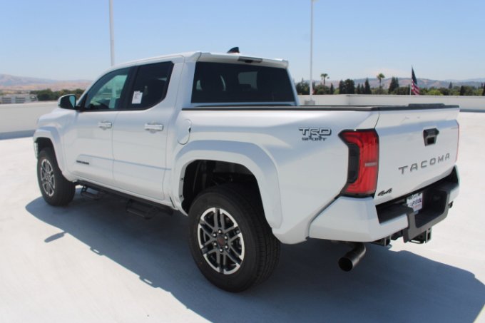 New 2025 Toyota Tacoma TRD Sport image 6