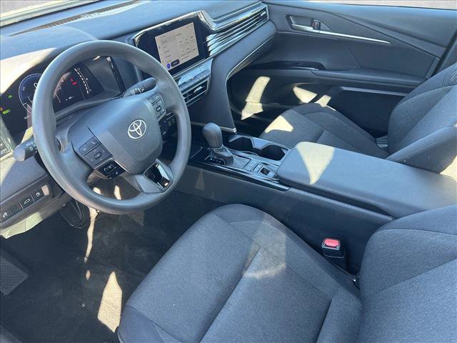 Used 2025 Toyota Camry LE image 9