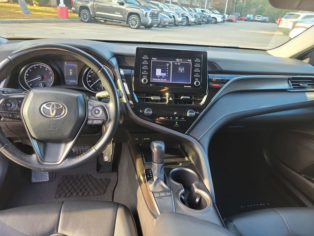 Certified 2022 Toyota Camry SE image 17