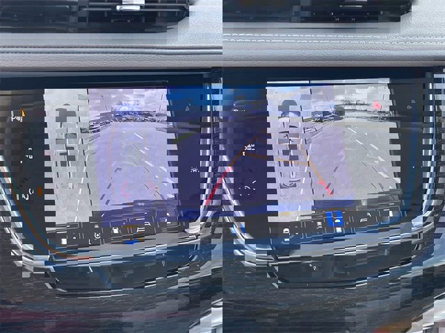 Used 2023 Cadillac XT6 Premium Luxury w/ Technology Package image 18