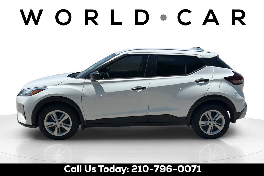 Certified 2025 Nissan Kicks Play S FWD image 4