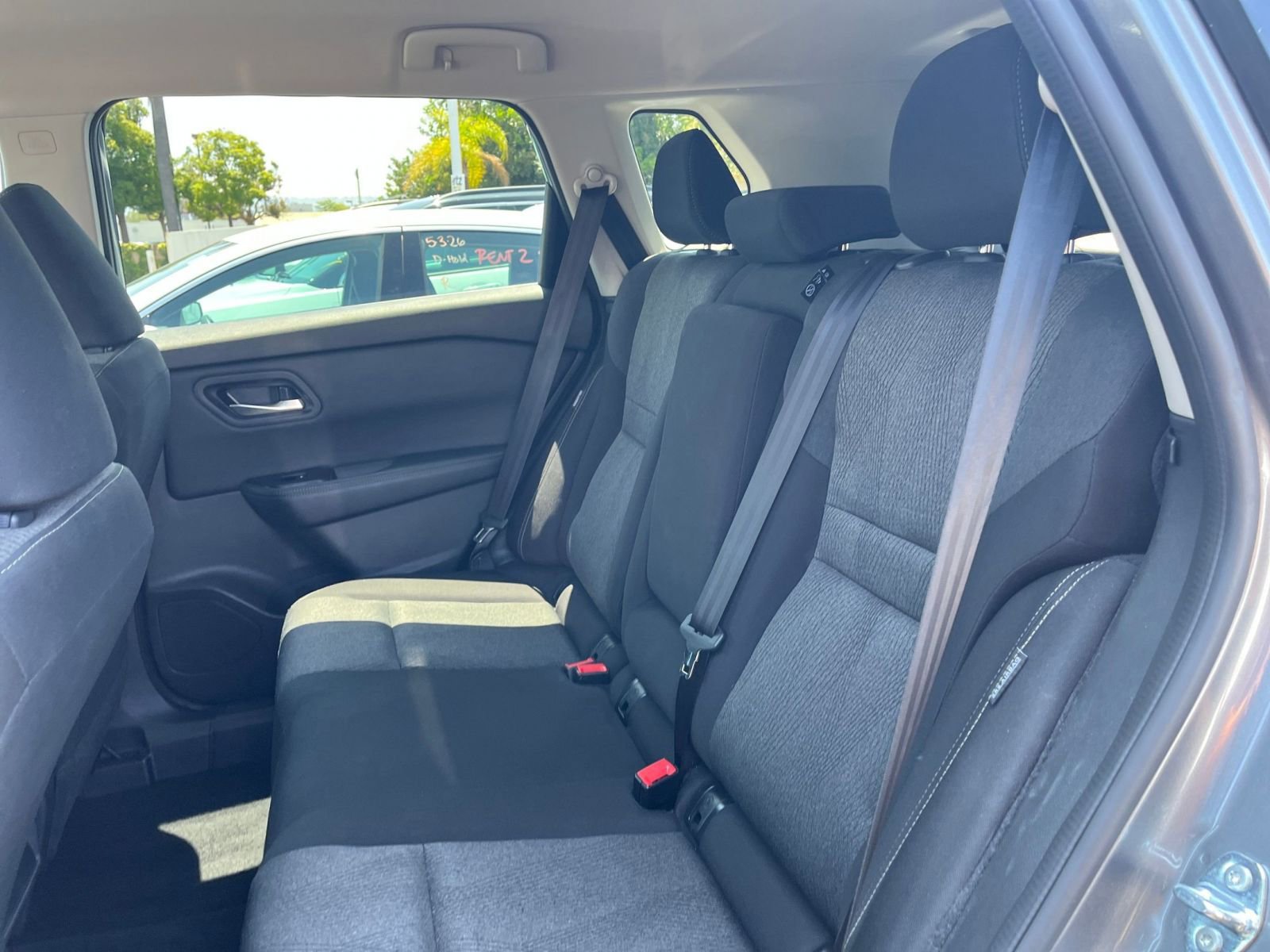 Used 2025 Nissan Rogue SV FWD image 28