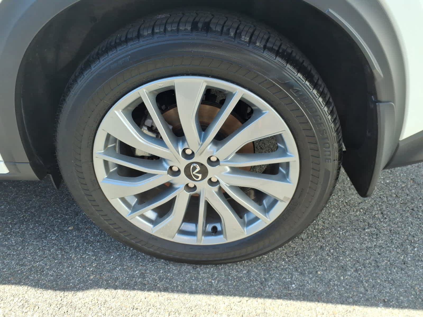 Certified 2024 INFINITI QX50 Luxe AWD/4WD image 9