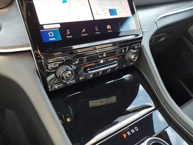 Used 2024 Jeep Grand Cherokee Limited image 19