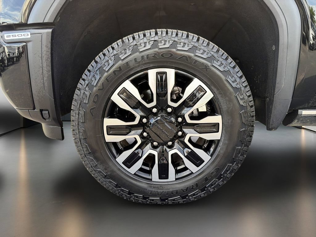 Used 2024 GMC Sierra 2500 Denali Ultimate AWD/4WD image 10