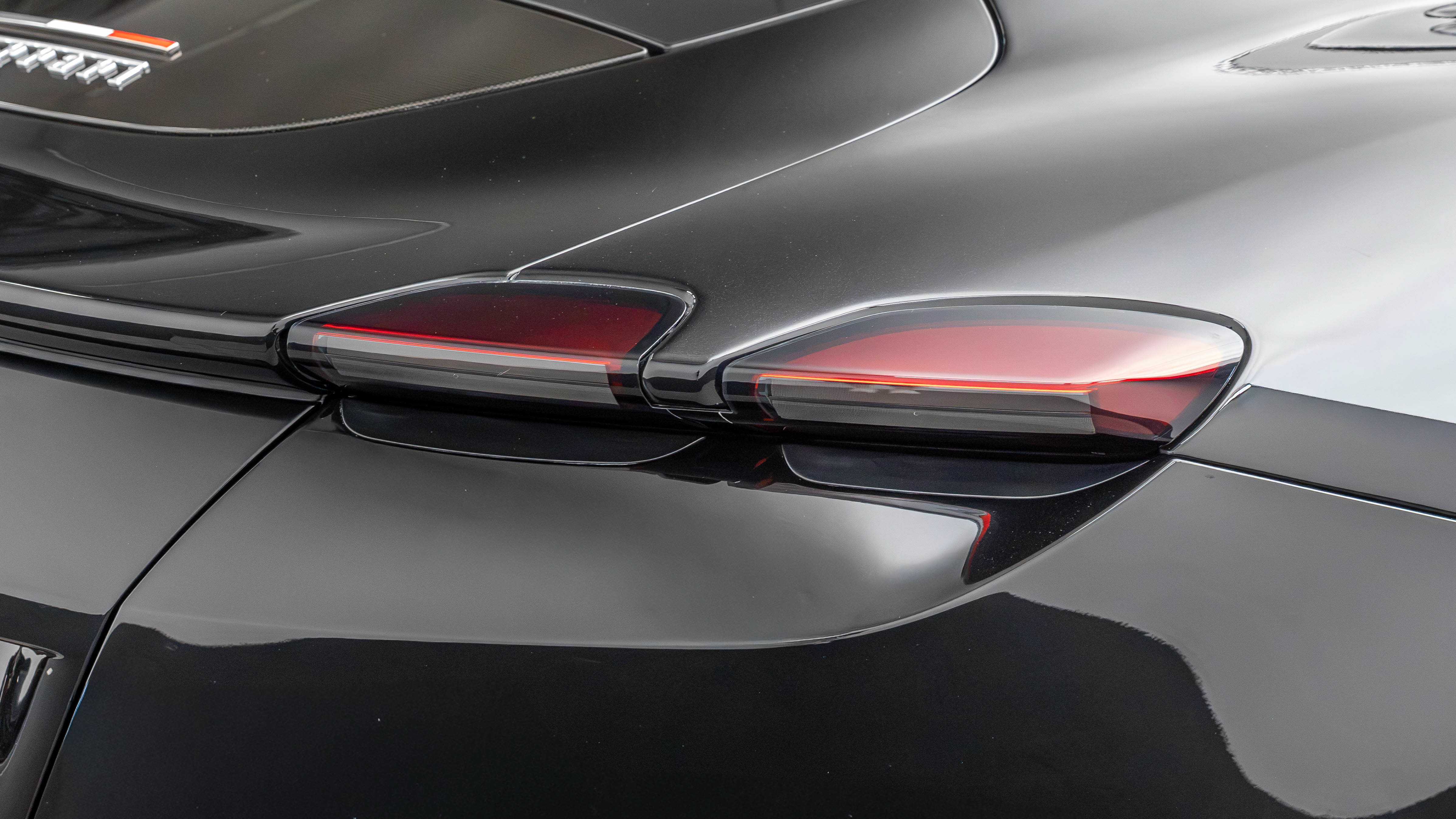 Used 2021 Ferrari Roma RWD image 51
