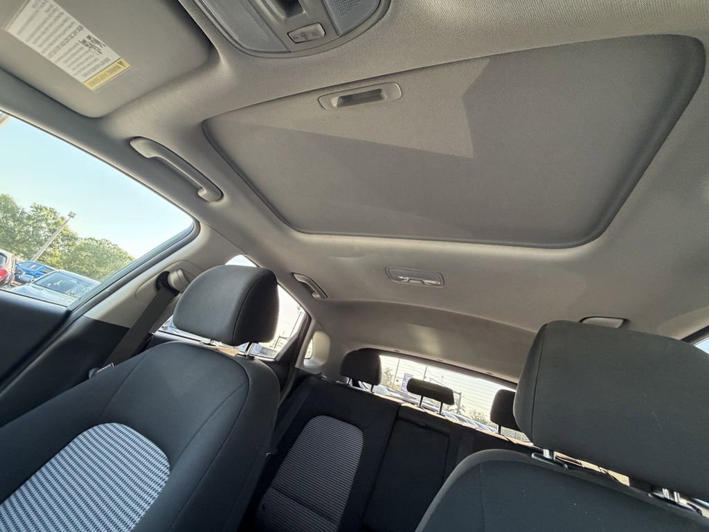 Used 2021 Hyundai Kona SEL Plus w/ Cargo Package AWD/4WD image 33