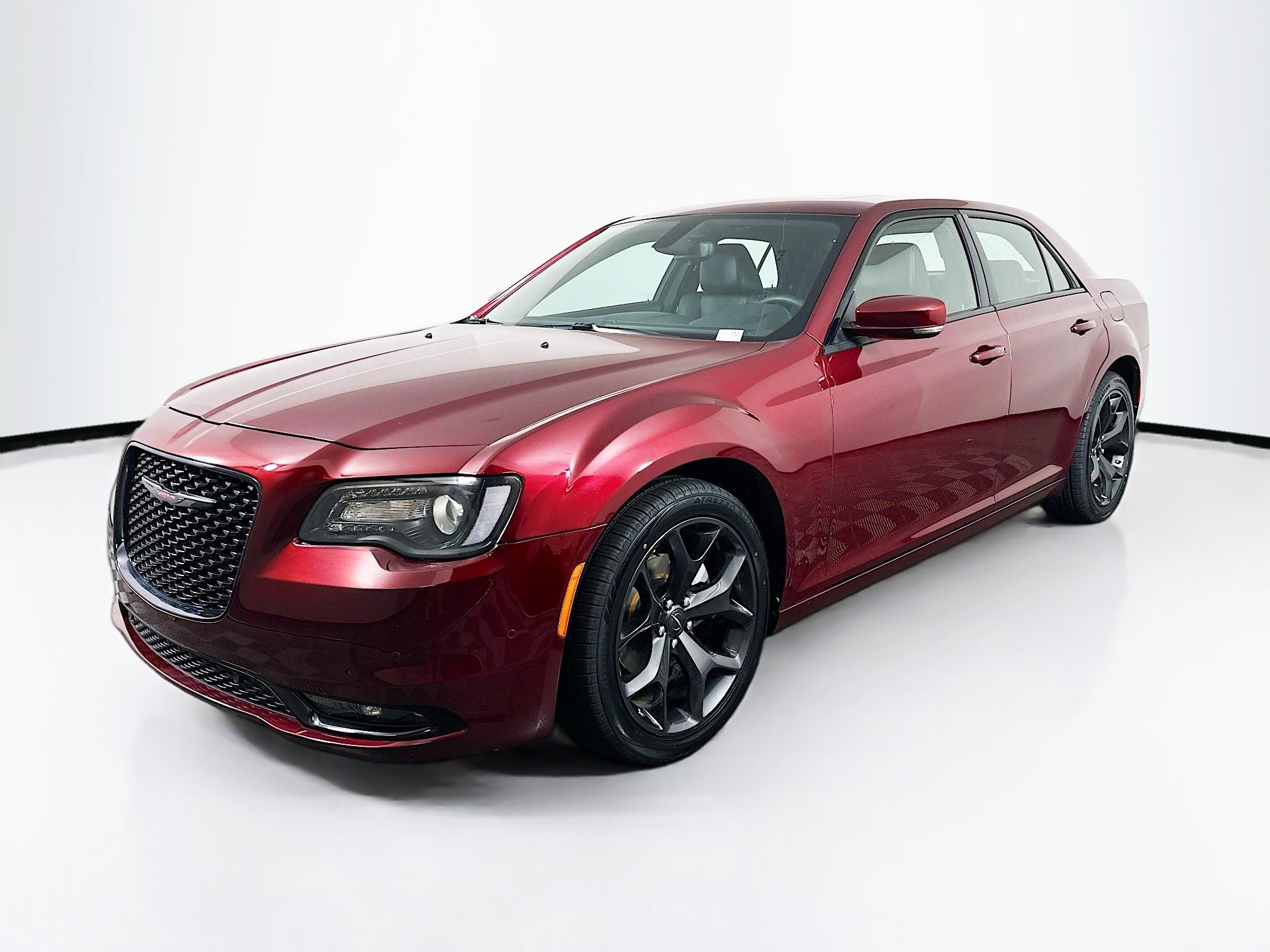 Used 2023 Chrysler 300 S image 3