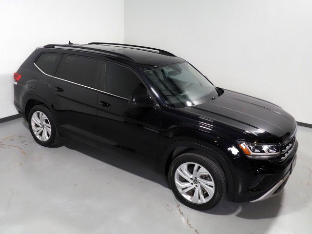 Used 2021 Volkswagen Atlas SE w/ Technology Package w/ Panoramic Sunroof Package image 11