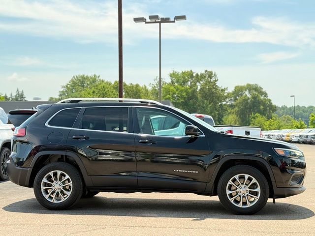 Used 2019 Jeep Cherokee Latitude Plus AWD/4WD image 31